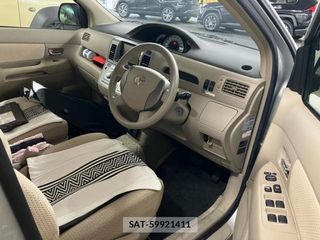 Toyota RAUM 2007-04 8526939-12