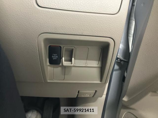 Toyota RAUM 2007-04 8526939-15