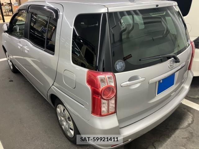 Toyota RAUM 2007-04 8526939-4