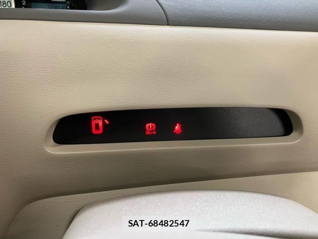 Toyota RAUM 2003-09 8661227-18