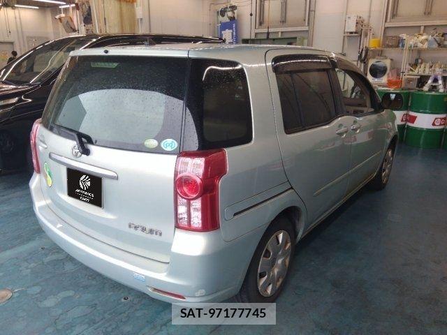 Toyota RAUM 2008-02 8831264-2