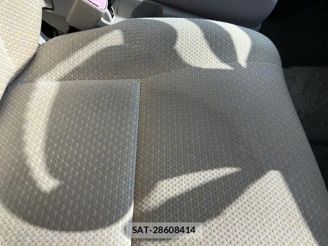 Toyota RAUM 2009-03 8781795-18