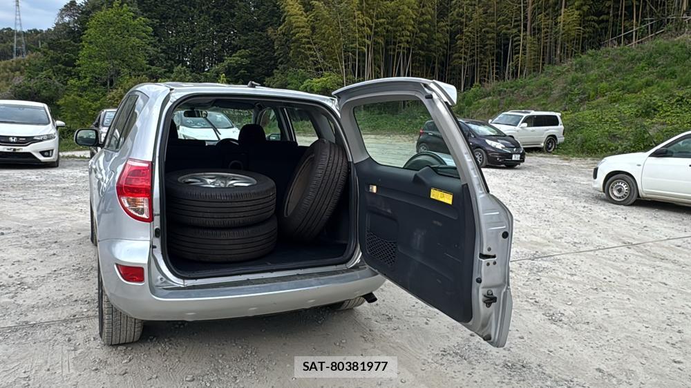 Toyota RAV4 2007 6133431-19