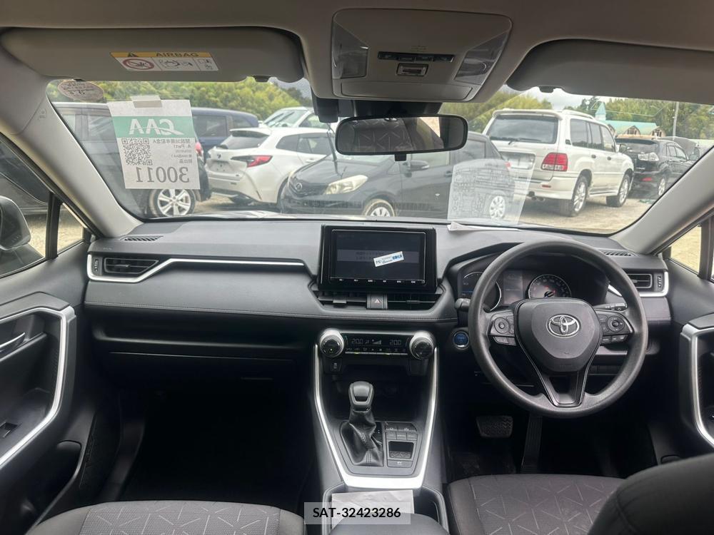 Toyota RAV4 2022-06 7840159-12