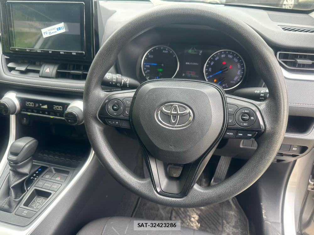 Toyota RAV4 2022-06 7840159-13