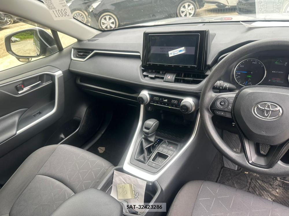 Toyota RAV4 2022-06 7840159-16