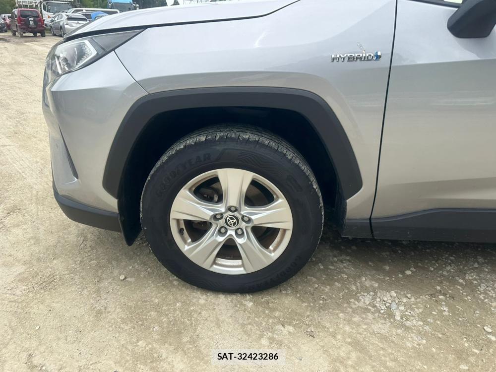 Toyota RAV4 2022-06 7840159-26