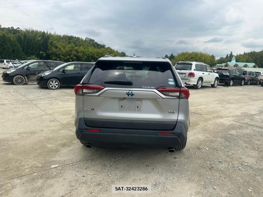 Toyota RAV4 2022-06 7840159-3