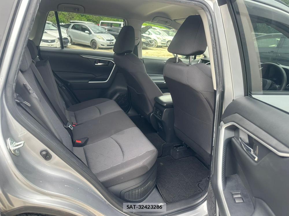 Toyota RAV4 2022-06 7840159-8