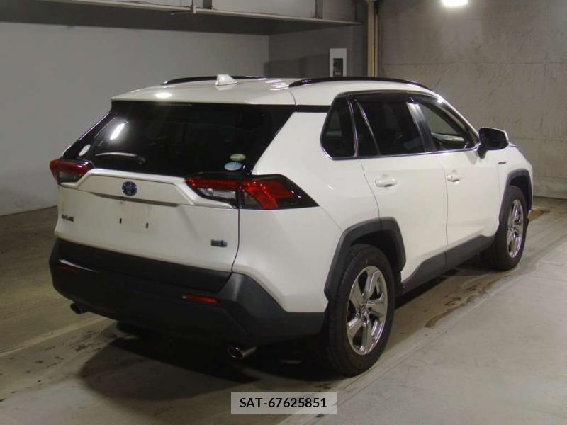 Toyota RAV4 2020-06 8111255-1
