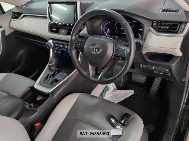 Toyota RAV4 2019-04 7648104-4