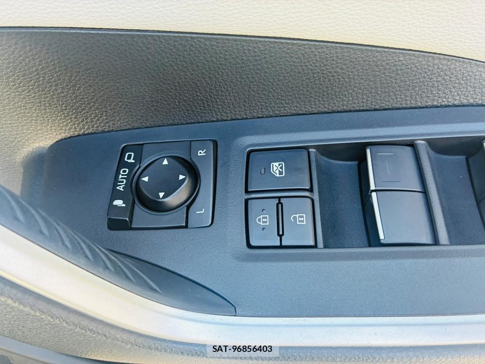 Toyota RAV4 2019-04 7648104-20