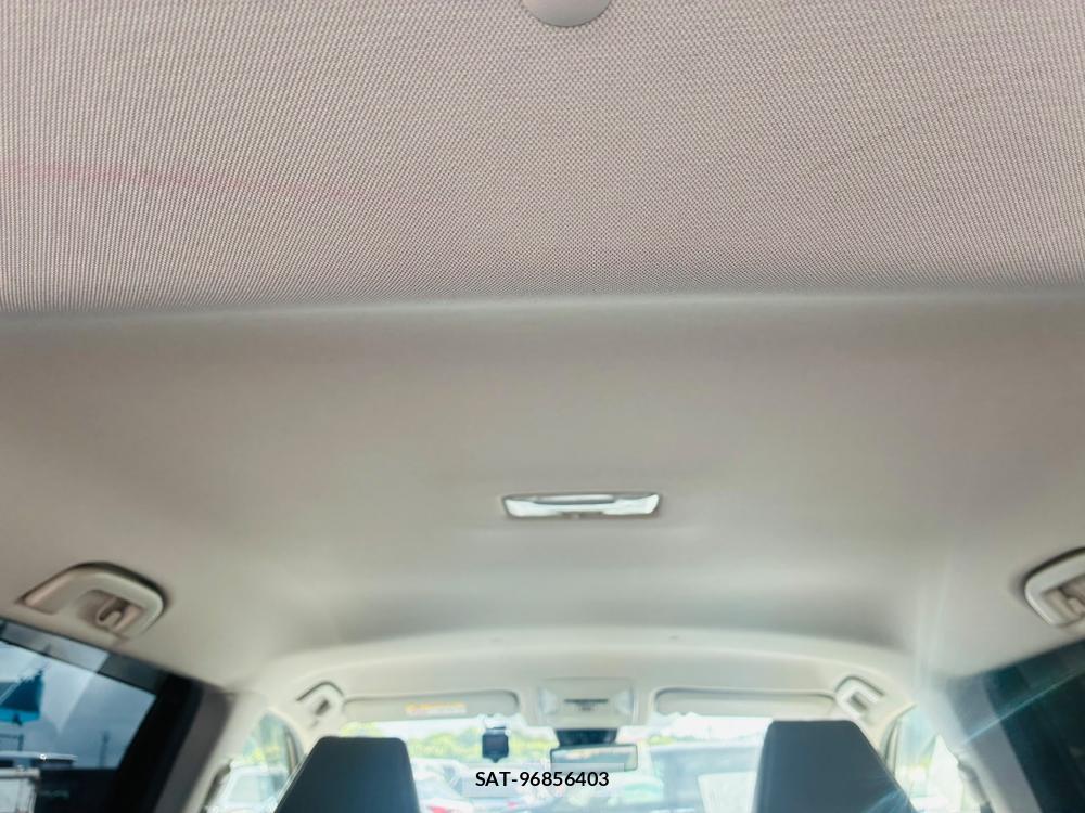 Toyota RAV4 2019-04 7648104-23