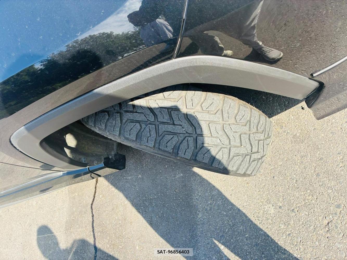 Toyota RAV4 2019-04 7648104-31
