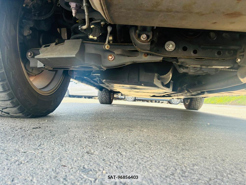 Toyota RAV4 2019-04 7648104-34