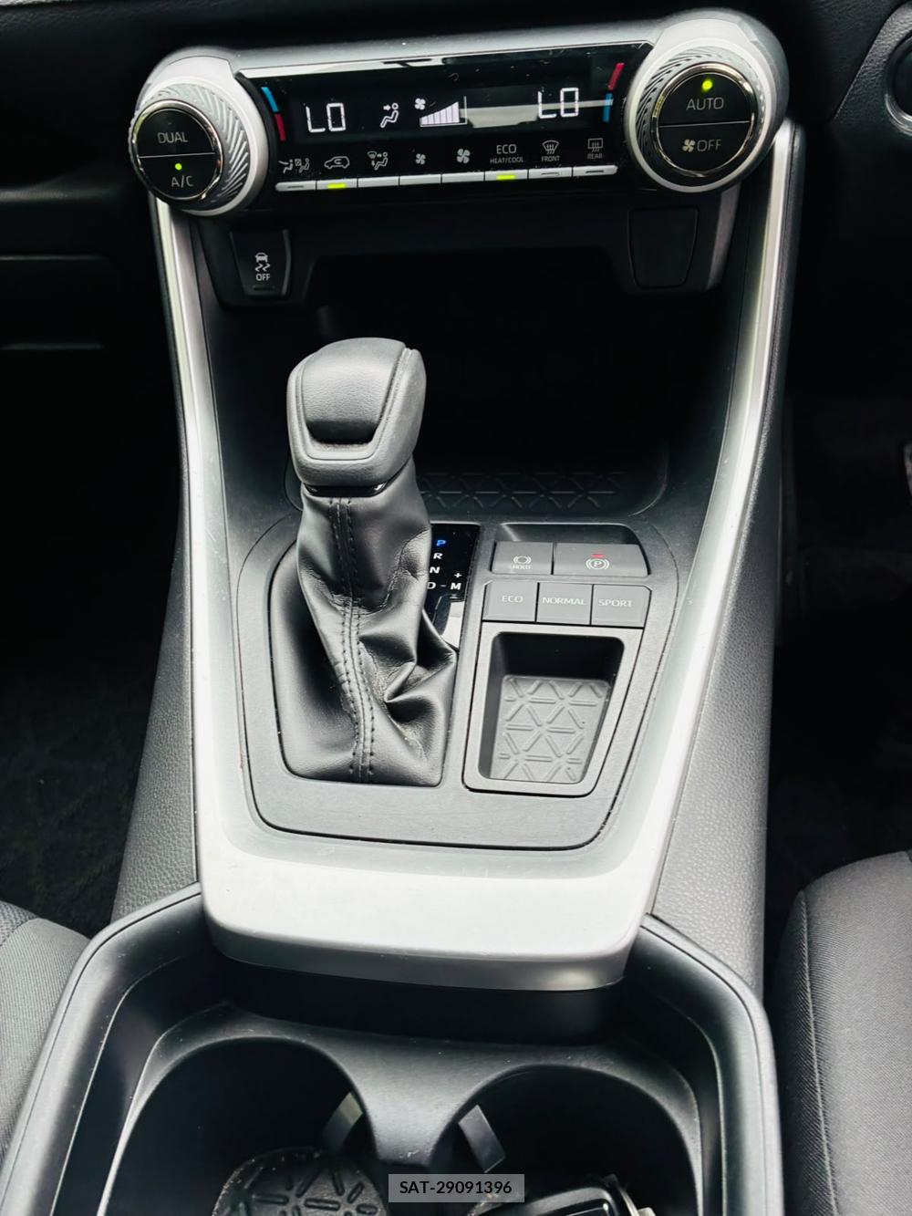 Toyota RAV4 2020-03 8589832-20