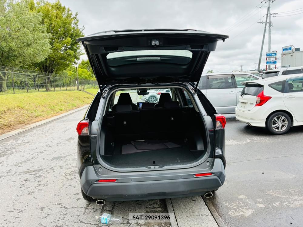 Toyota RAV4 2020-03 8589832-26