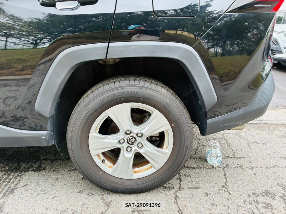 Toyota RAV4 2020-03 8589832-30