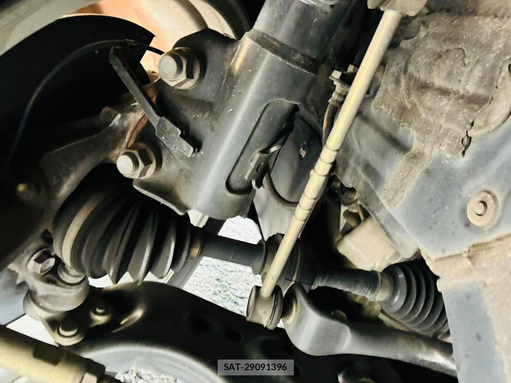 Toyota RAV4 2020-03 8589832-33