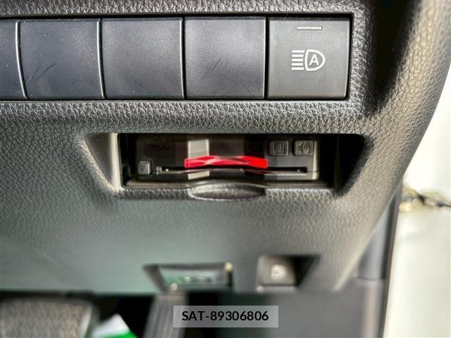 Toyota RAV4 2021-07 4329964-17