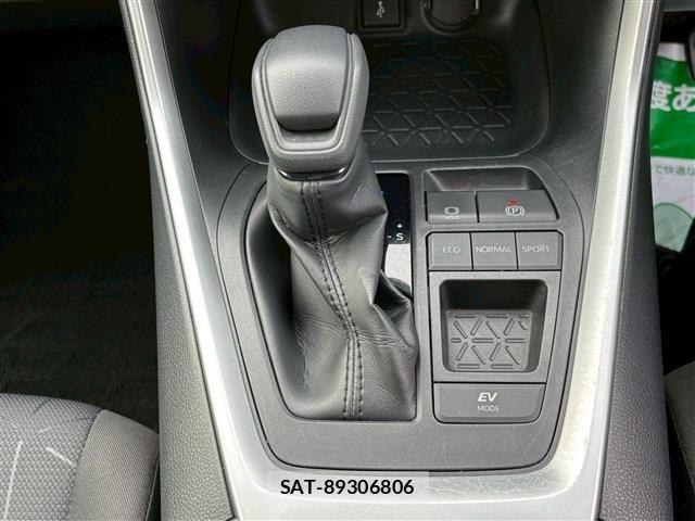 Toyota RAV4 2021-07 4329964-27