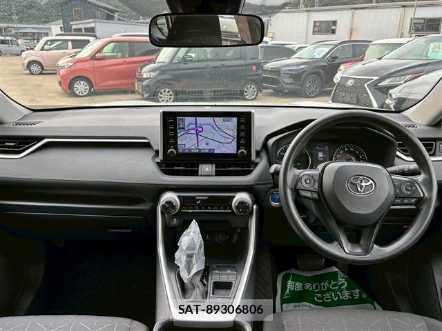 Toyota RAV4 2021-07 4329964-2