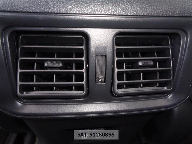 Toyota RAV4 2020-07 4640644-13