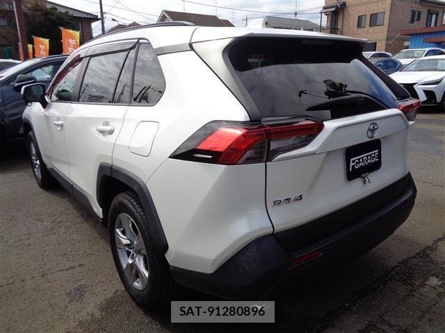 Toyota RAV4 2020-07 4640644-5