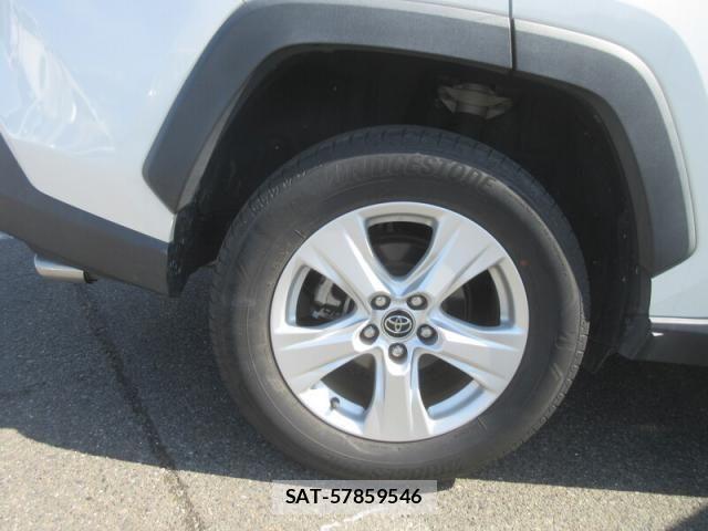 Toyota RAV4 2019-07 4979511-24