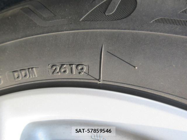 Toyota RAV4 2019-07 4979511-26