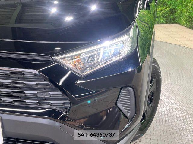 Toyota RAV4 2022-10 6218844-11