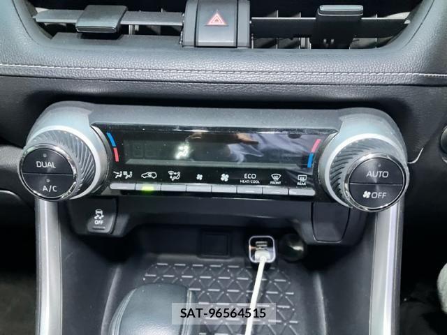 Toyota RAV4 2020-07 6642299-23