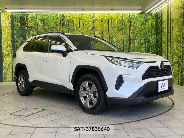 Toyota RAV4 2022-12 6677702-15