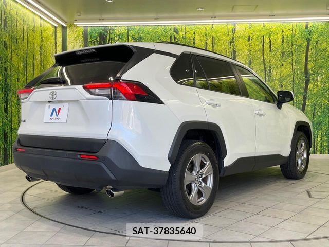 Toyota RAV4 2022-12 6677702-16