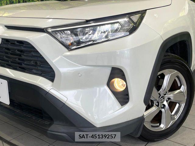 Toyota RAV4 2019-11 6816803-11