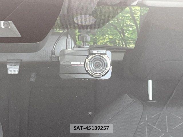 Toyota RAV4 2019-11 6816803-4