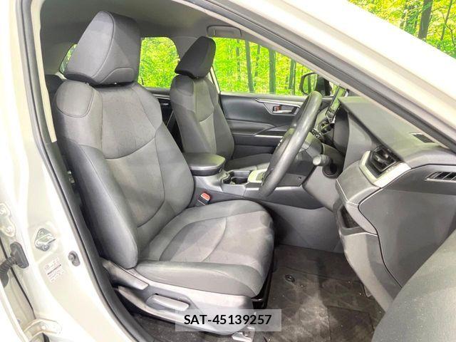 Toyota RAV4 2019-11 6816803-7