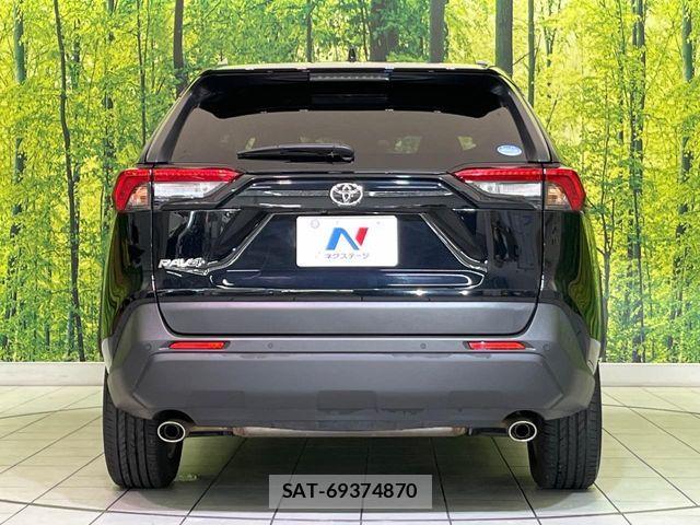 Toyota RAV4 2021-02 6816801-14