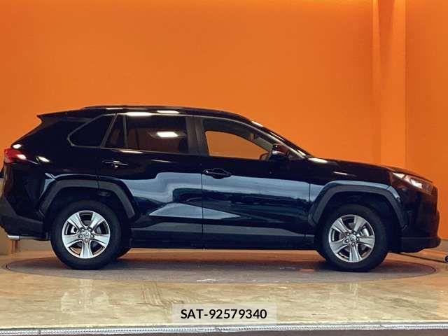 Toyota RAV4 2023-03 6911831-10