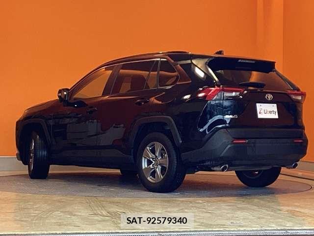 Toyota RAV4 2023-03 6911831-13