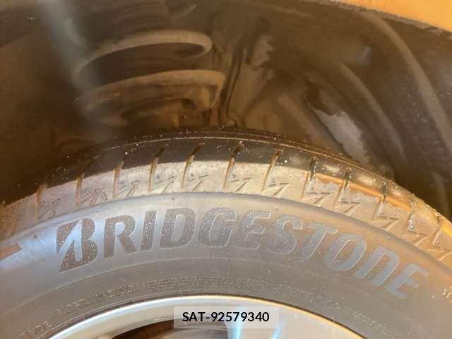 Toyota RAV4 2023-03 6911831-16