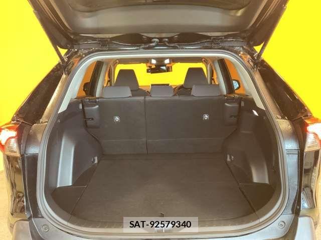 Toyota RAV4 2023-03 6911831-19