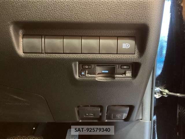 Toyota RAV4 2023-03 6911831-4