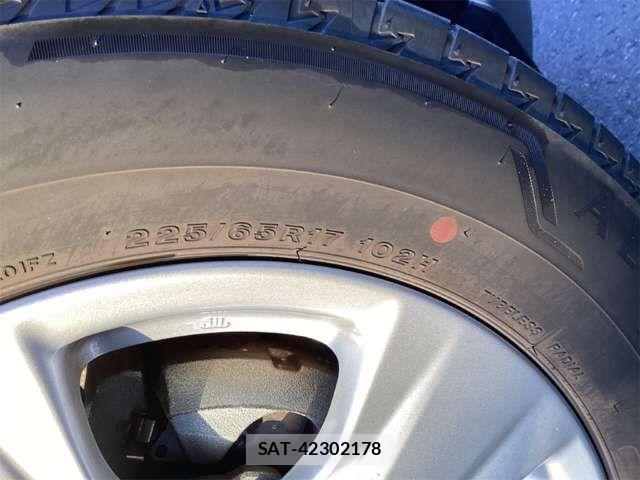 Toyota RAV4 2021-11 6911832-10