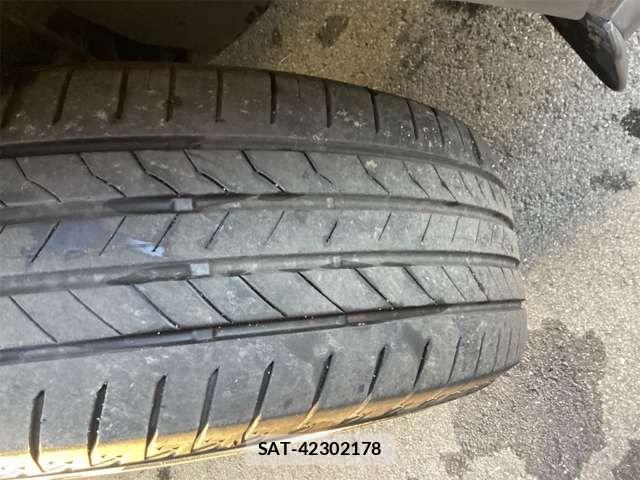 Toyota RAV4 2021-11 6911832-11