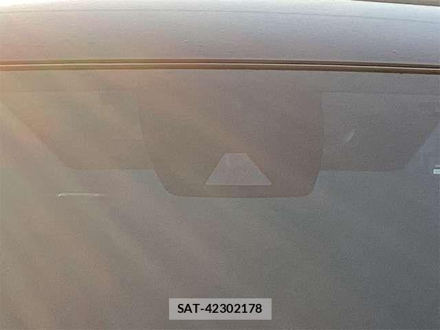 Toyota RAV4 2021-11 6911832-16