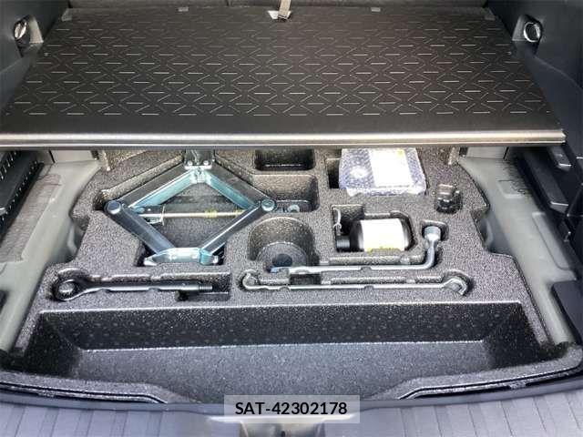 Toyota RAV4 2021-11 6911832-19
