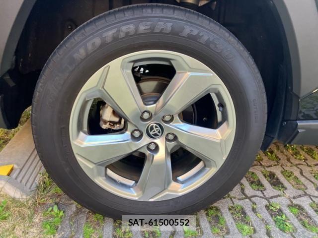 Toyota RAV4 2021-11 6911835-5