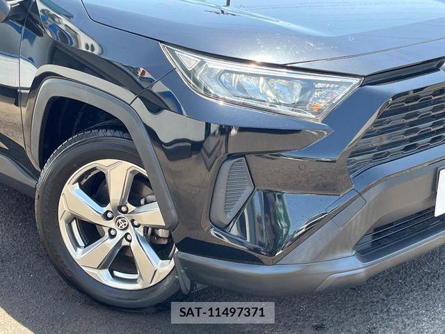 Toyota RAV4 2020-10 7021369-11