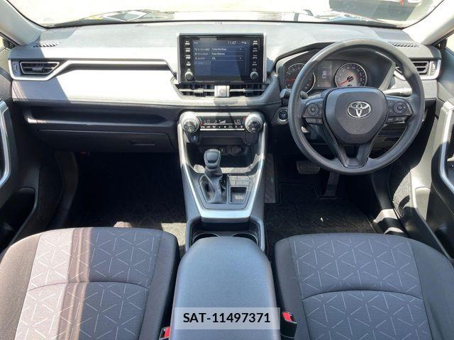Toyota RAV4 2020-10 7021369-1